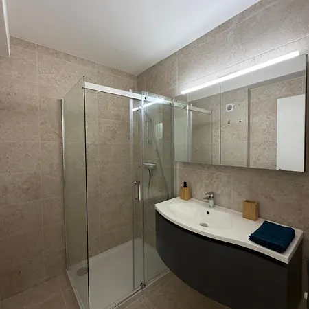 Appartement Familial T3 Terrasse, Clim & Parking Gratuit